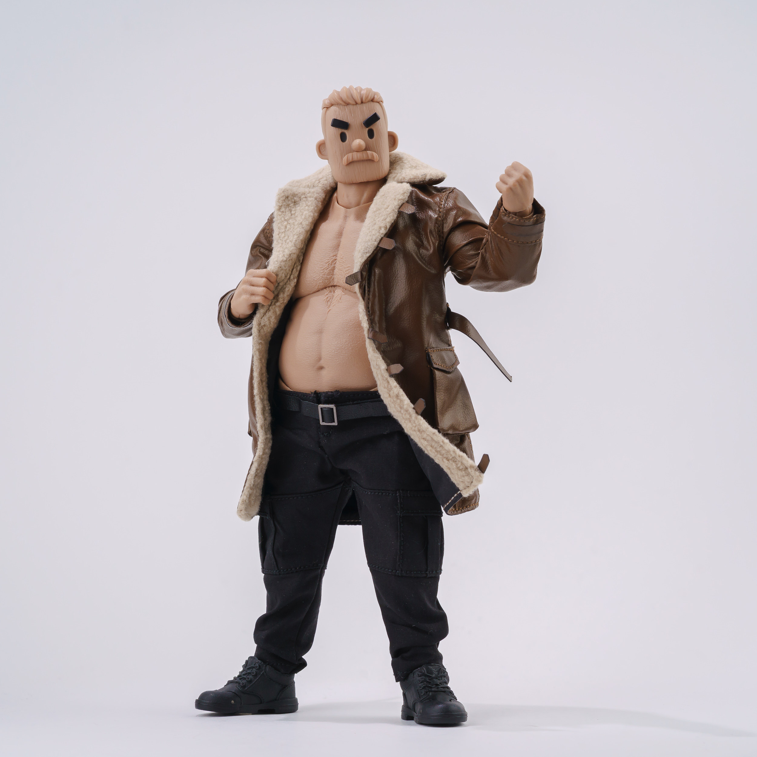 1/12 Scale Middle-aged Muscula - Leatherworking Items review and price
