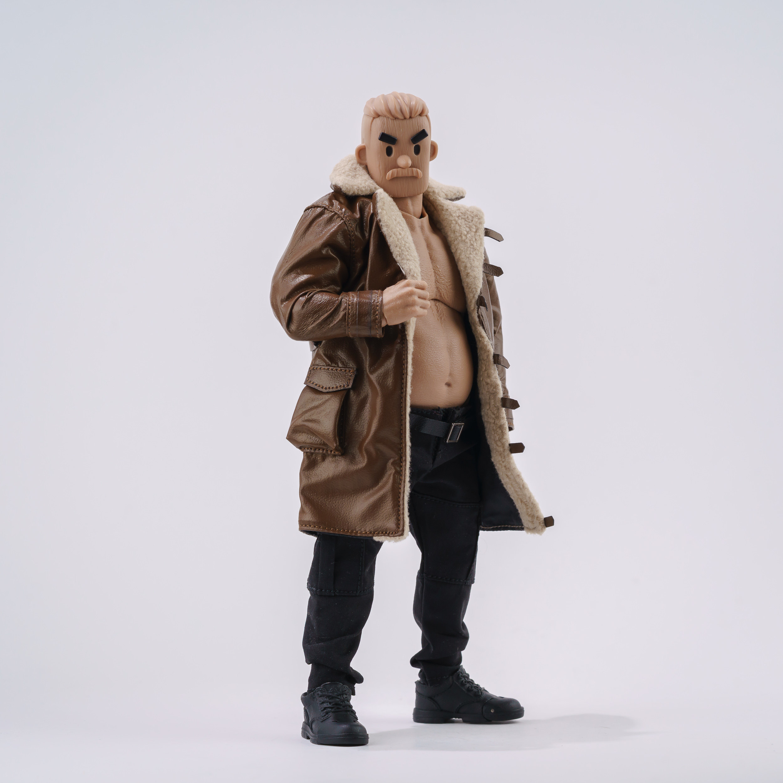 1/12 Scale Middle-aged Muscula - Leatherworking Items review and price